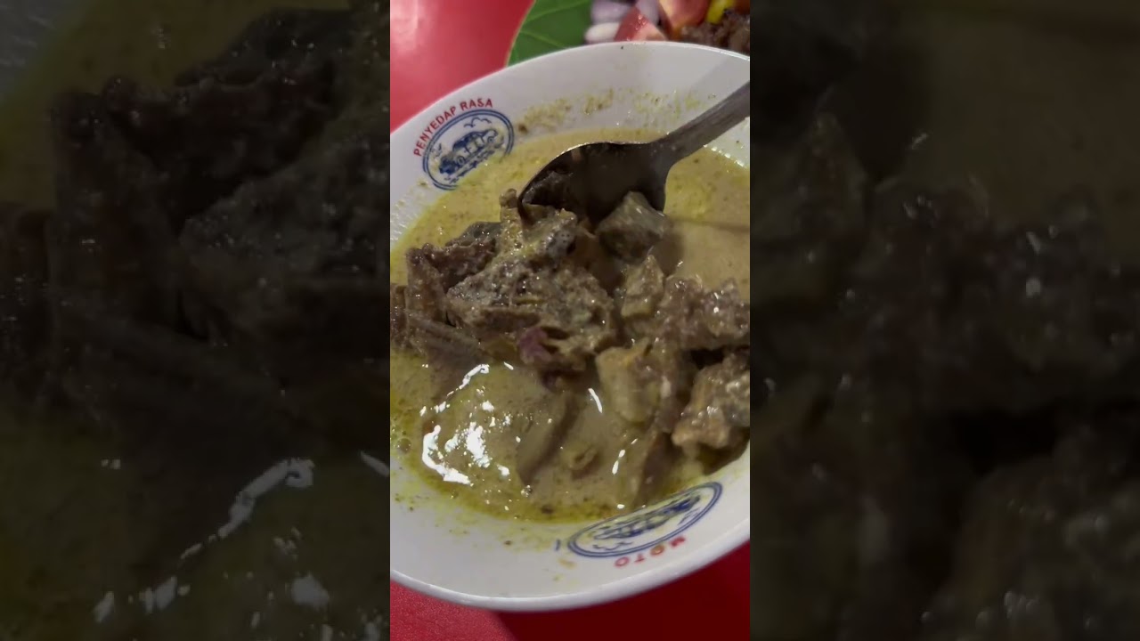 Hi hi lanjutin jalan jalan dan icip icip kulinersetempat yuks.