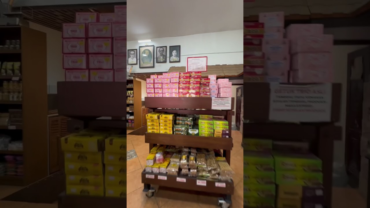 Toko oleh oleh tayang di Film Gadis Kretek sudah berdiri dari 1912 dan 6 generasi #kulinermuntilan